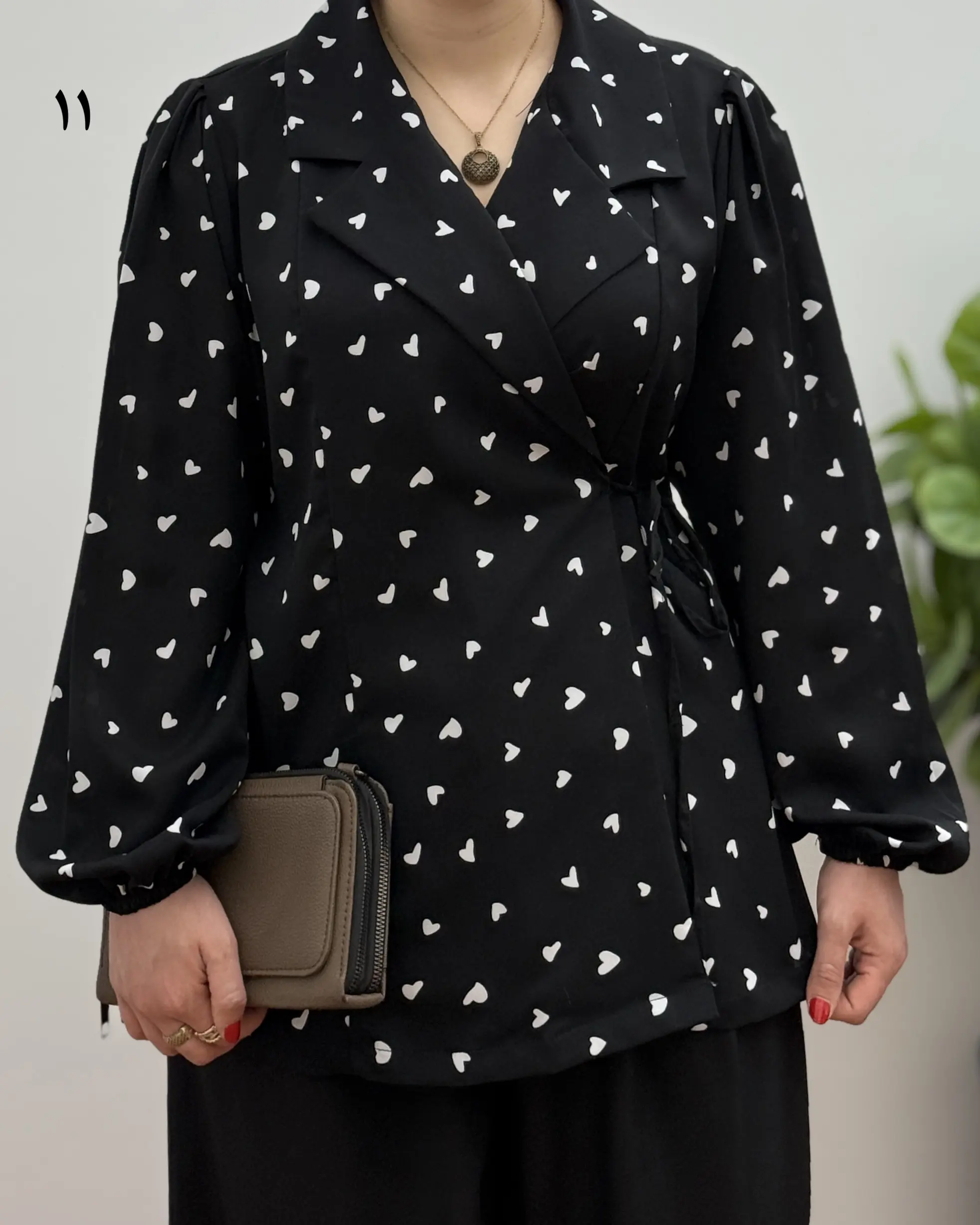 شومیز زنانه مجلسی و خنک مدل کیانا